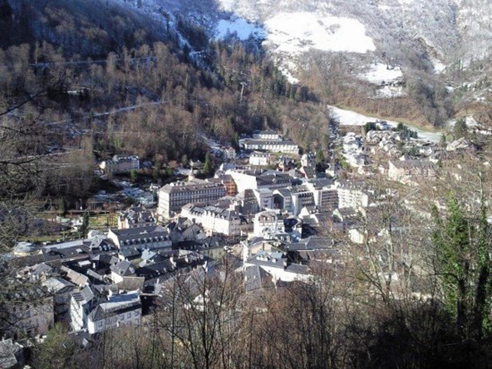 Appartement 2 Chambres, 8 Couchages, Centre-Ville Cauterets, Wifi Gratuit, Parking A Proximite - Fr-1-234-89 Buitenkant foto